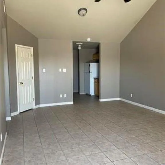 227 Sunset Ave #C — Photo 2