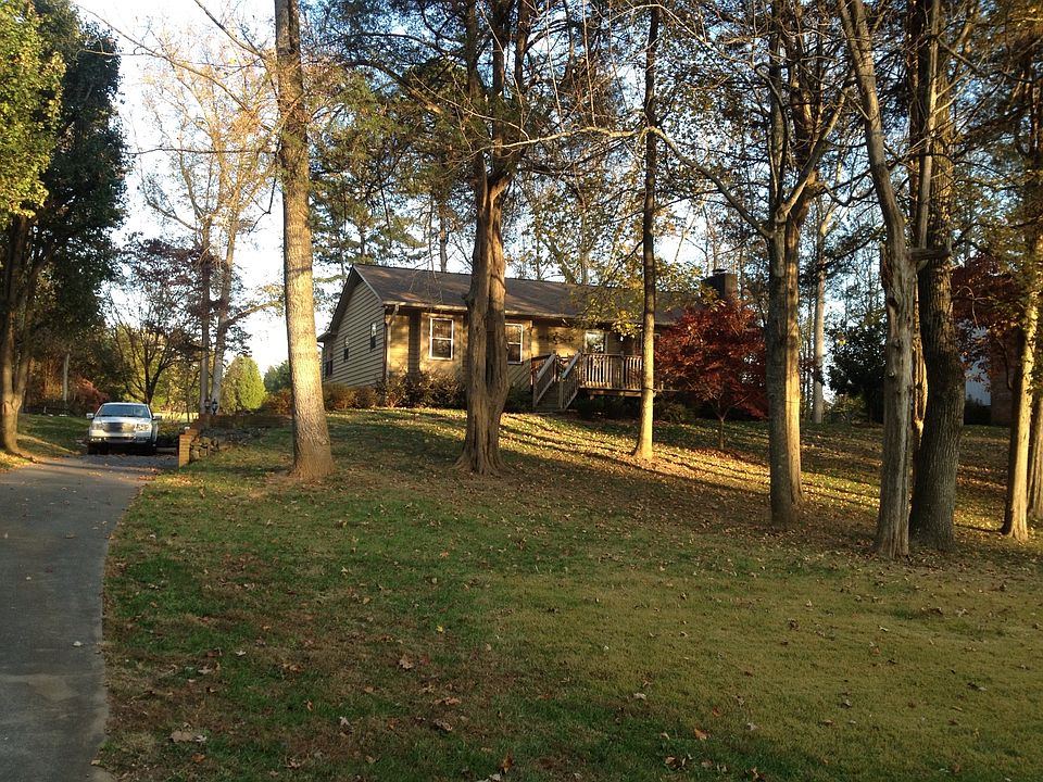 .5 acre lot w/ mature landsc