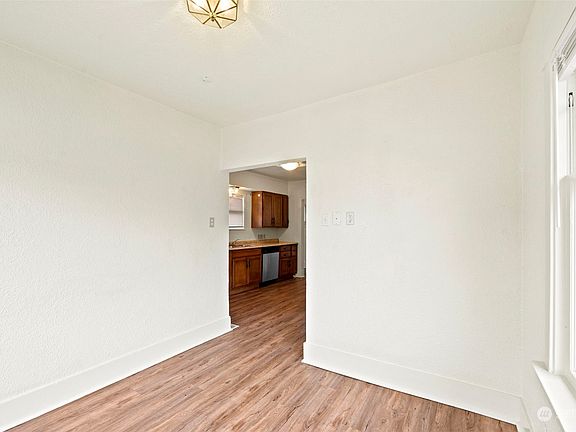 4th image of 1425 S 47th Street