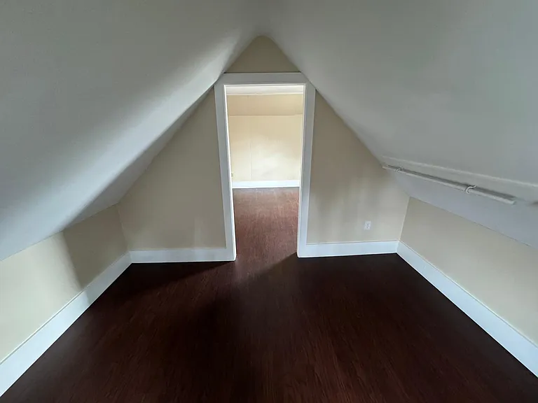 3rd floor bonus room