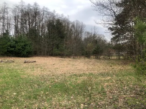 3277 Engle Rd, Muskegon, MI 49445