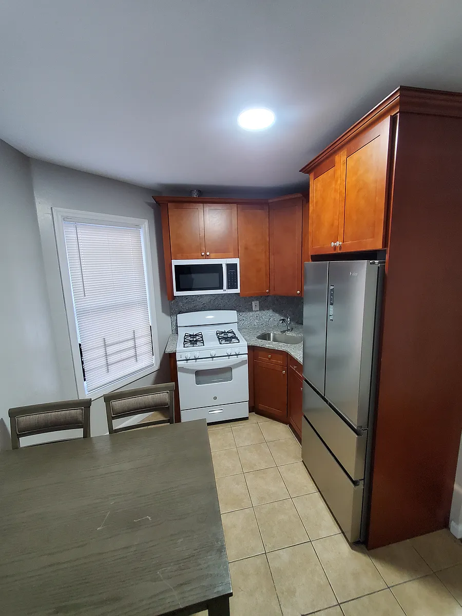 Building Photo - 53 Fabyan Pl #1