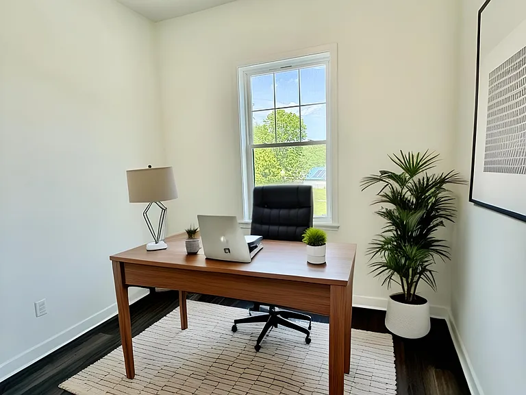 128 E Market St #A — Photo 8