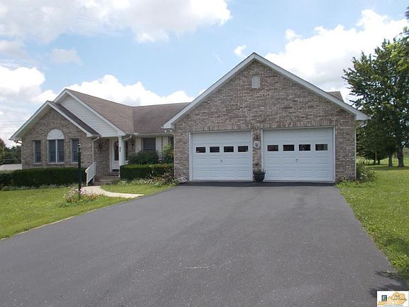 2nd image of 411 Martin Subdivision St