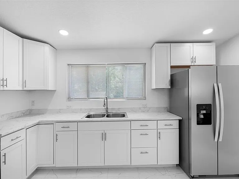 6847 Woodsman Dr — Photo 33