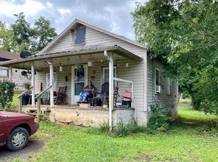 649 5th St, Newport, TN 37821
