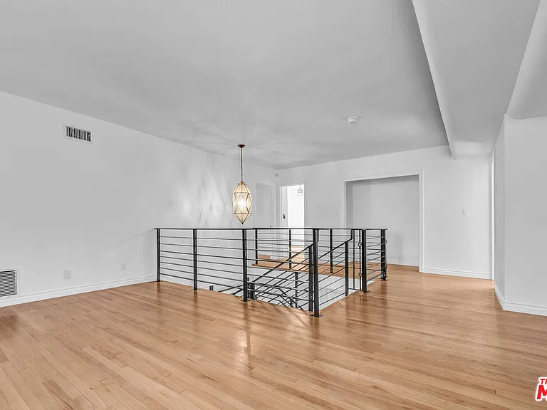 1801 Buckingham Rd — Photo 23