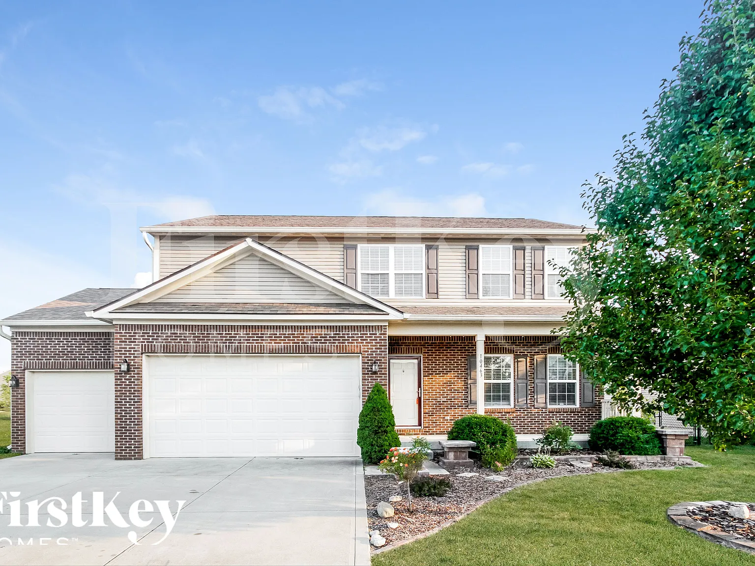 3 bed, 2.5 bath, 3240 sqft, $2,450 — Photo 1