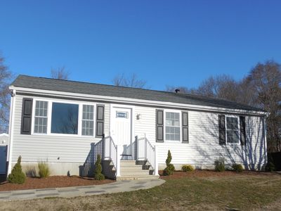 216 Heritage Dr, New Bedford, MA, 02745