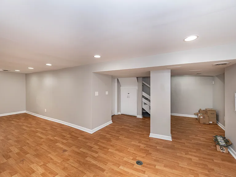 2737 Arbor Ave — Photo 42