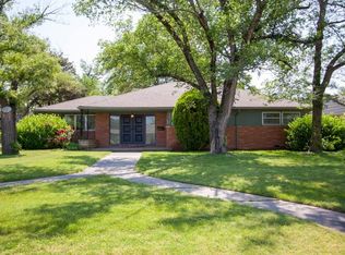 1370 N Parkwood Ln, Wichita, KS 67208