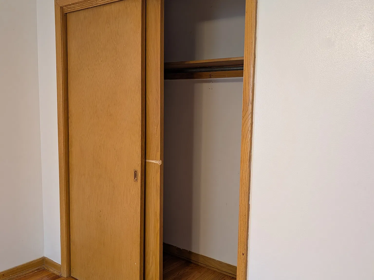 2 bed, 800 sqft, $1,100 — Photo 3