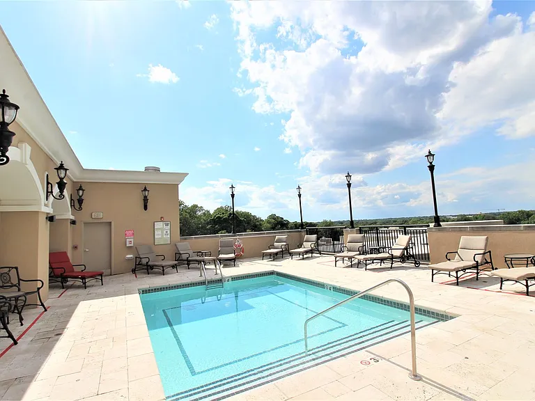 4625 Piedmont Row #402 — Photo 32