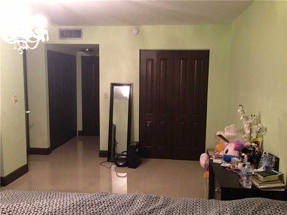 5th image of 301 174th St APT 2108