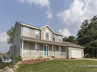 410 Summit Ave NE, Rockford, MI 49341