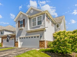 668 Acadia Cir, Crystal Lake, IL 60014
