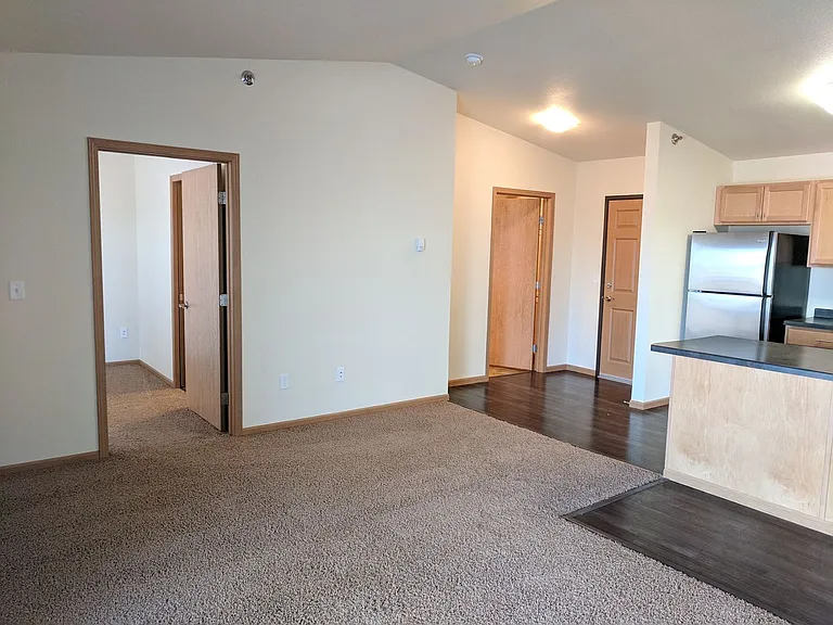 West Lake II Apartments — Photo 36