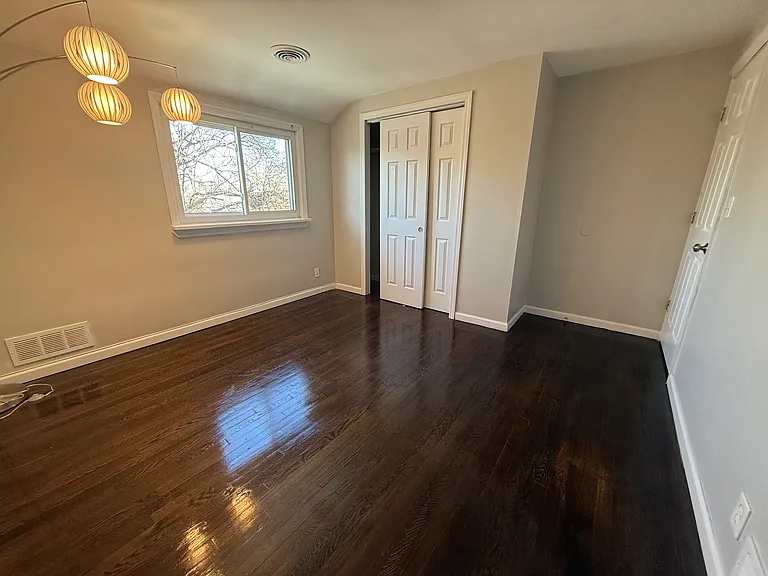 253 Bogert St #2 — Photo 4
