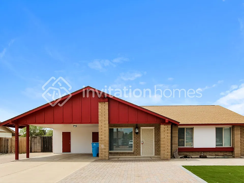 3949 W Windrose Dr
