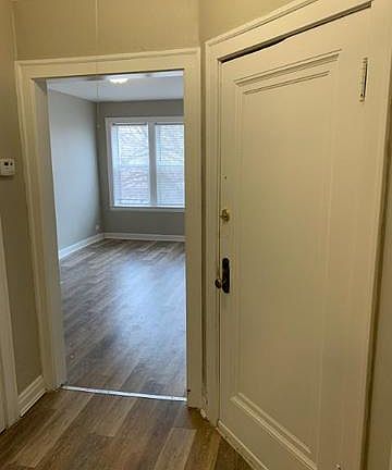 2nd image of 1940 Lombard Ave #5