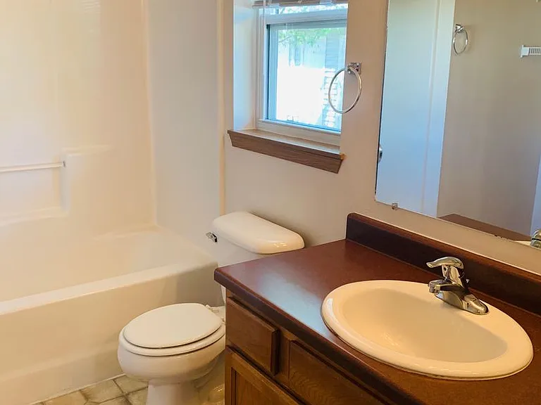 1101 N Russell St #203 — Photo 8