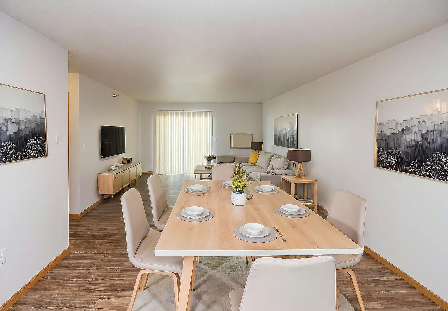 Central Park Apartments — Photo 2
