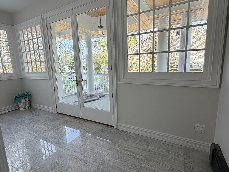 Sherwood Ave — Photo 8