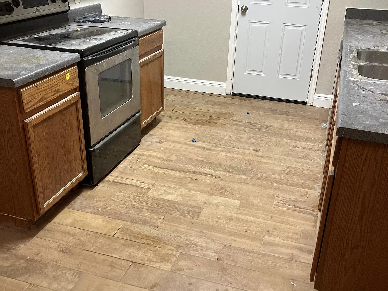3 bed, 1.5 bath, 1200 sqft, $1,900 — Photo 4