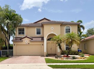 1423 SW 158th Ave, Pembroke Pines, FL 33027