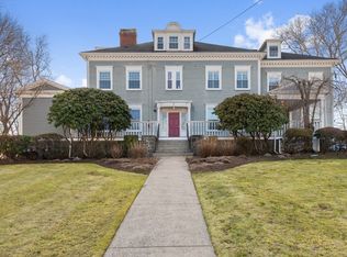 8 Parker Rd APT 5, Wakefield, MA 01880