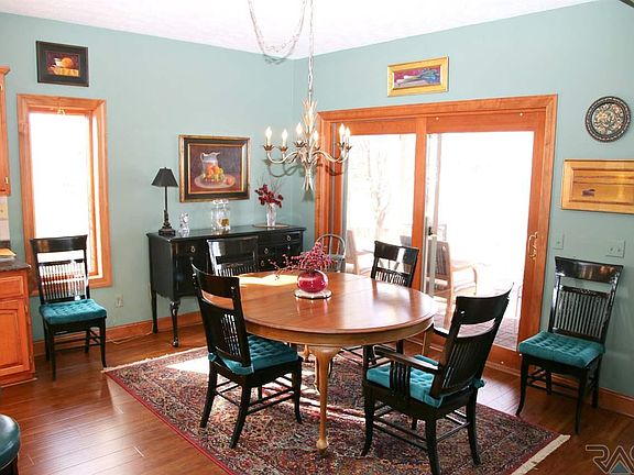 5th image of 5117 S Saint Andrews Cir