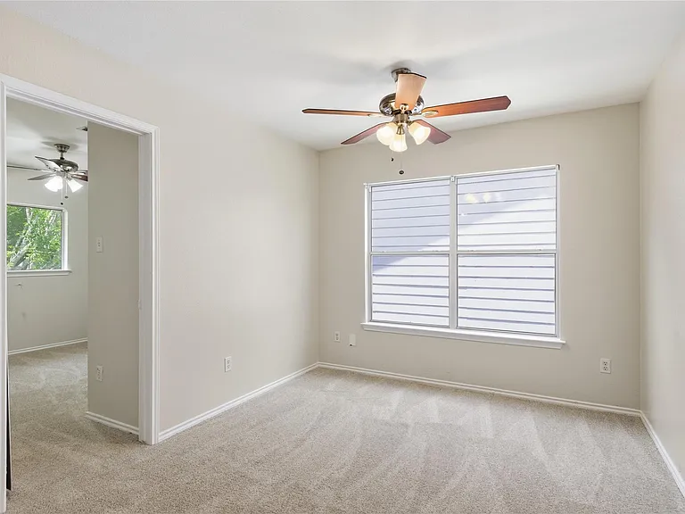 10316 Garbacz Dr — Photo 11