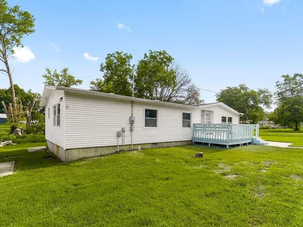 405 Sycamore St, Pleasanton, KS 66075