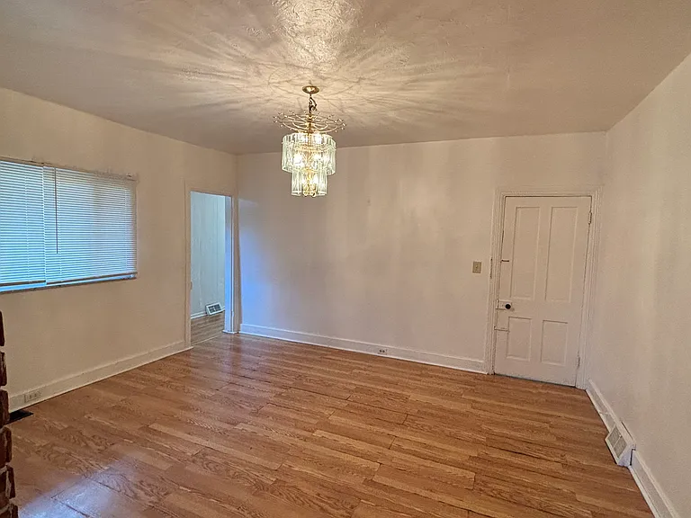 404 Curtin Ave — Photo 5