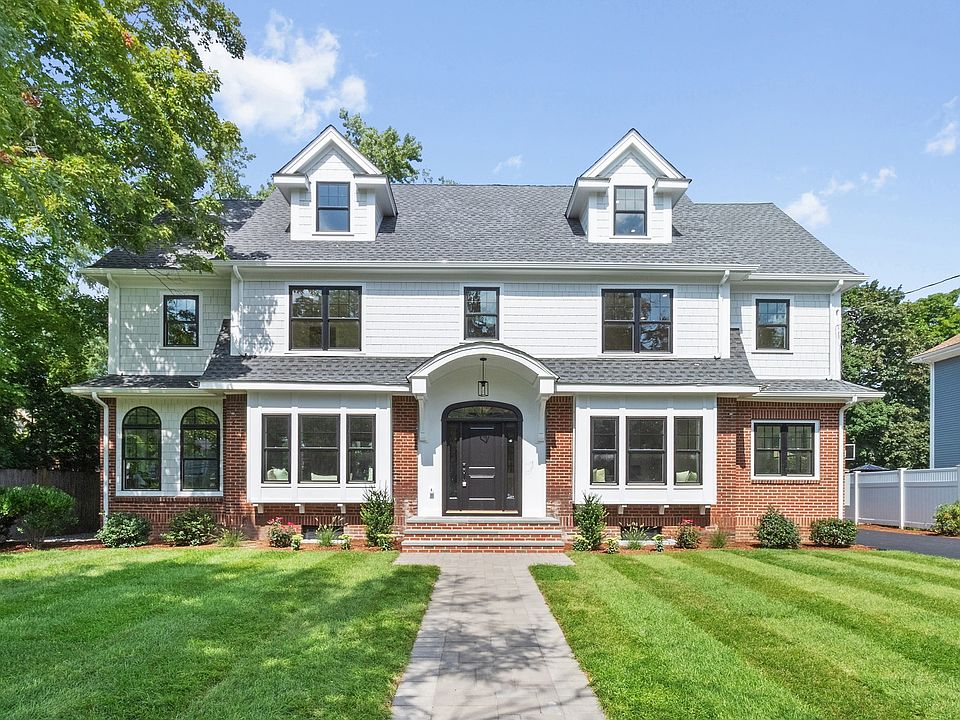 1st image of 315 Crafts St