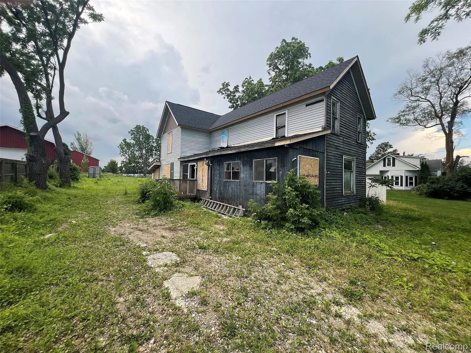 6737 Oak Grove Rd photo 1