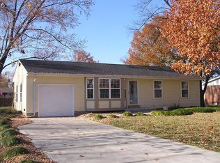 9 Roeper Dr, Saint Peters, MO 63376