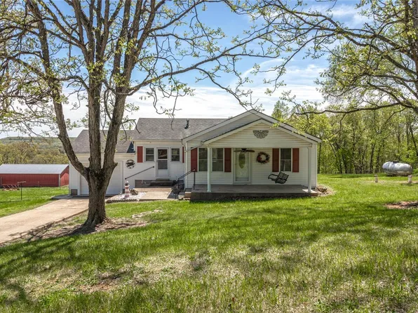 22930 Burlington Rd, Crocker, MO 65452