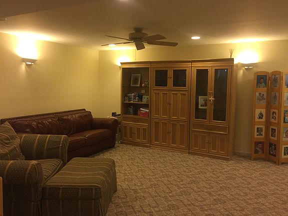 2nd image of 16 Pioneer Ct