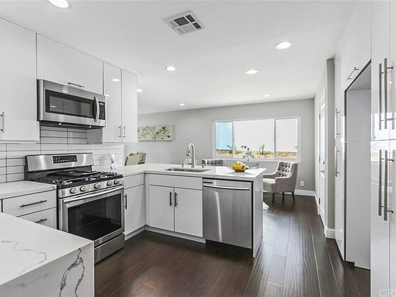 5th image of 9337 Belvoir Ave