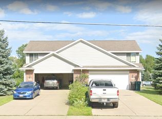 1584 Cardinal Ln, Green Bay, WI 54313