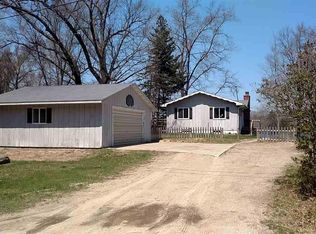 6866 W Shore Dr, Weidman, MI 48893