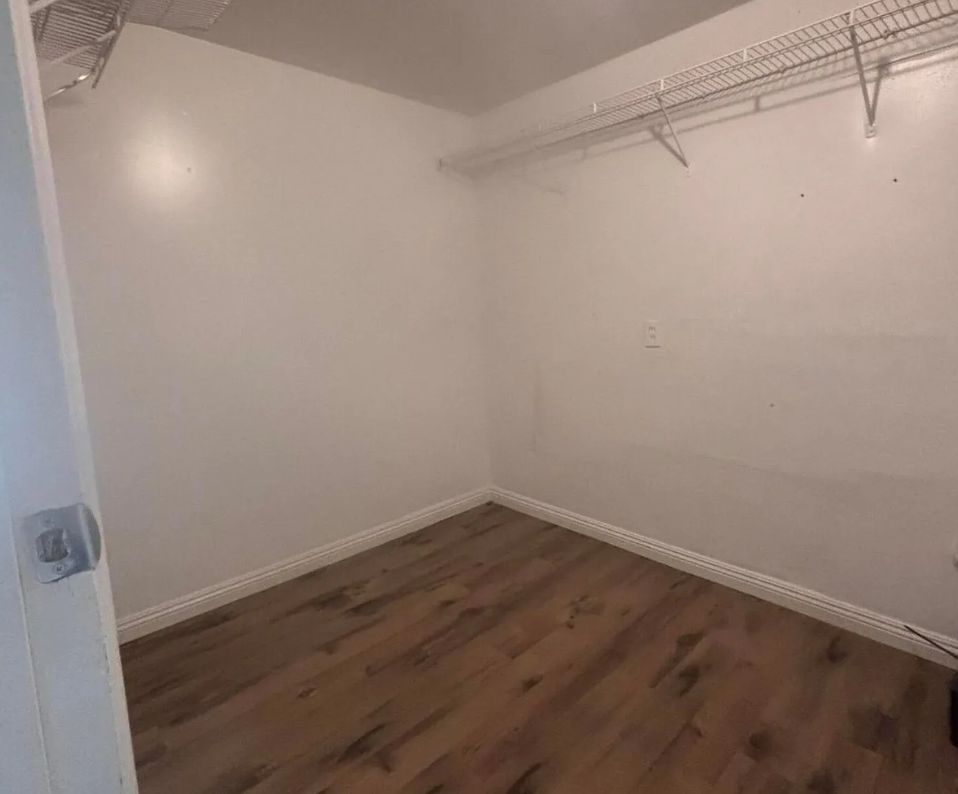 3 bed, 1300 sqft, $2,300 — Photo 4