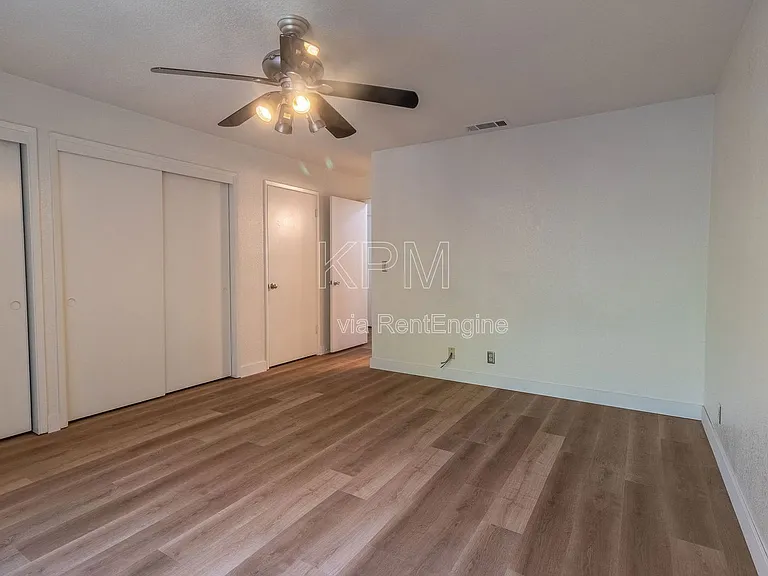 2828 Smoke Tree Cir — Photo 24