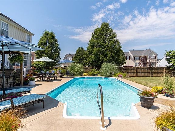 Sparkling Salt water pool with water shooters