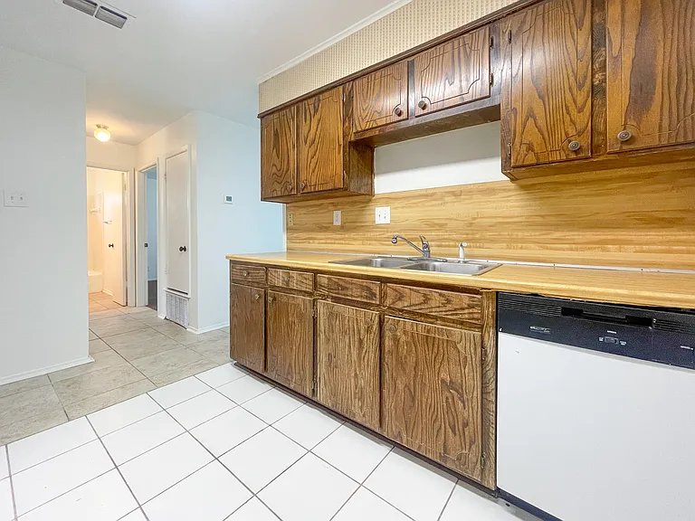 517 Karen Dr — Photo 9