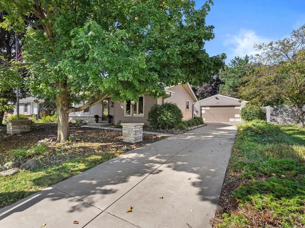 1804 Center ROAD, Waukesha, WI 53189