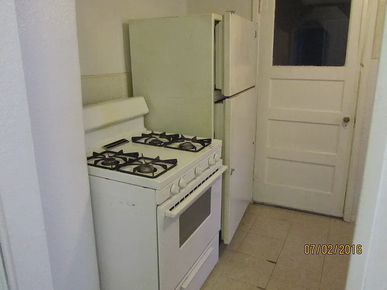 1329 SW Grand Blvd — Photo 6