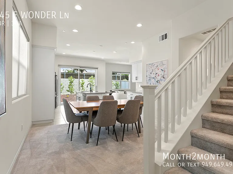 945 Wonder Ln — Photo 3