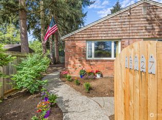 15027 27th Ave NE, Shoreline, WA